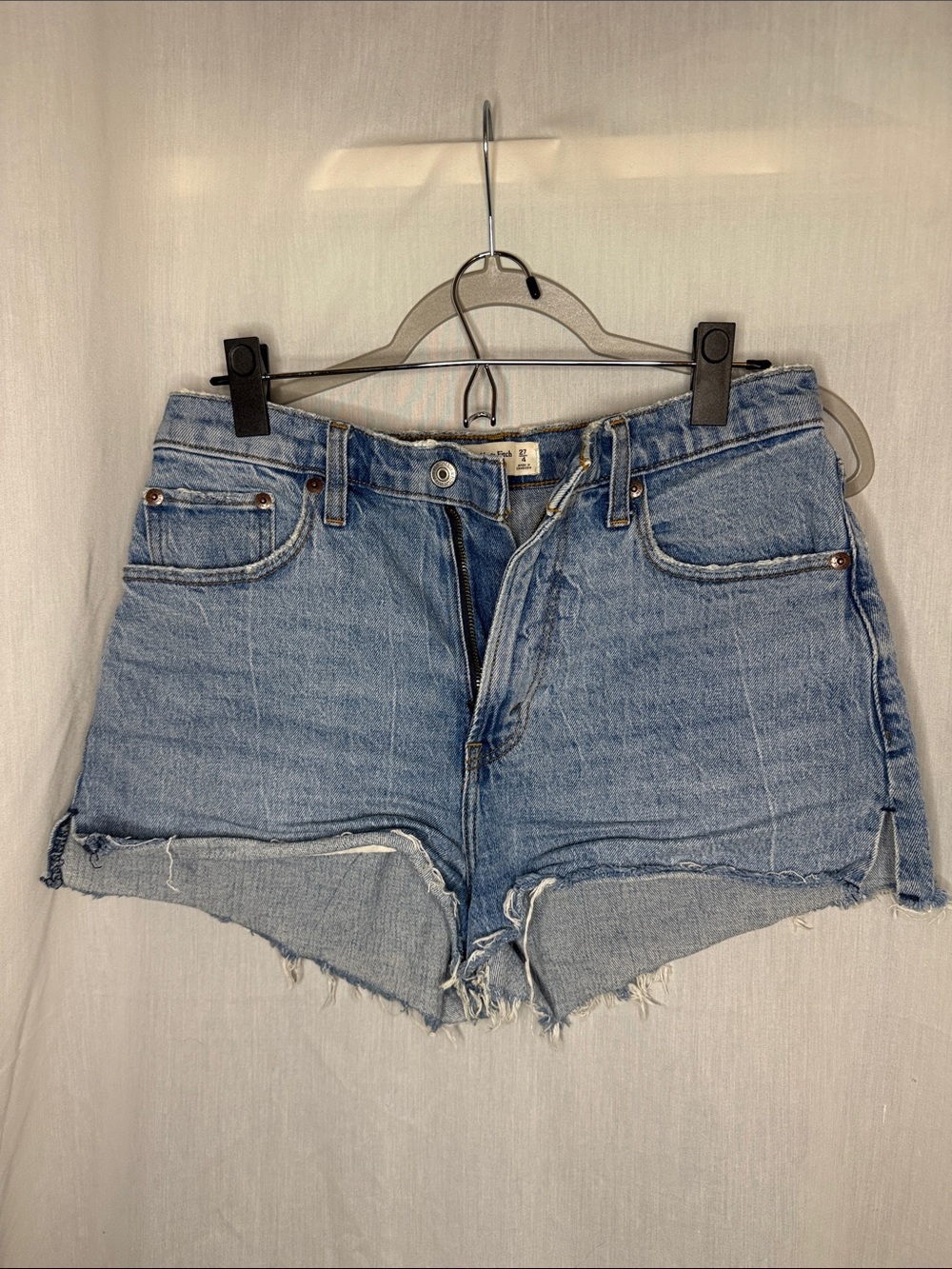 Abercrombie & Fitch The Mom Short High Rise Curve Love